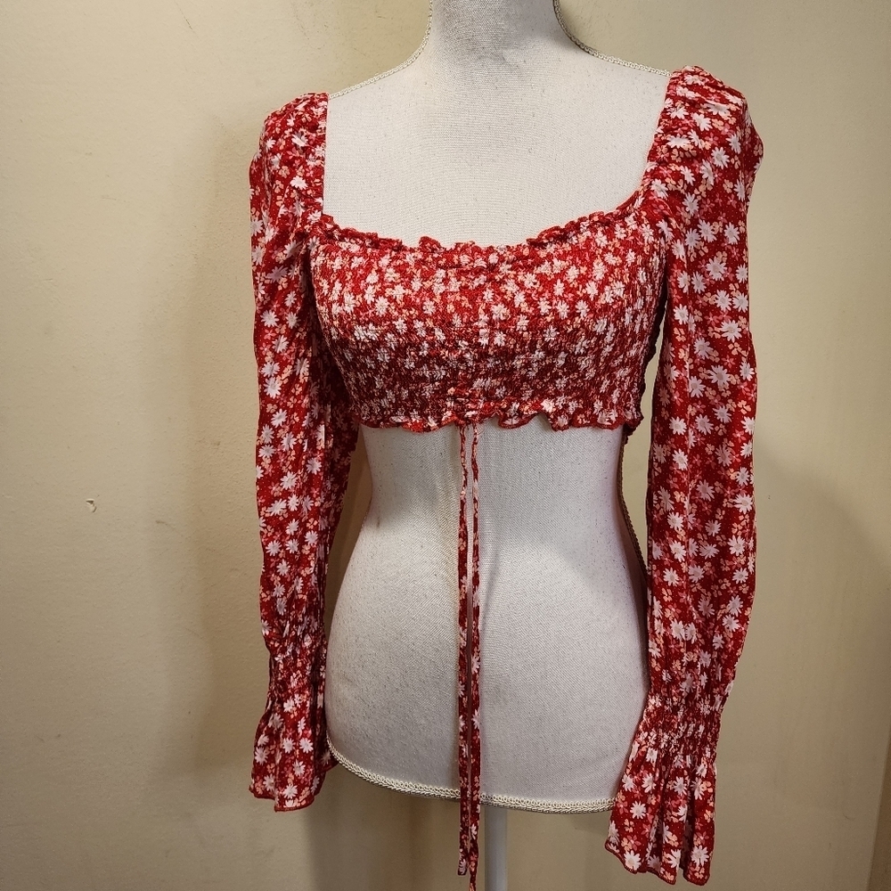 O. VIANCA red Long Sleeves elastic Crop Top size M
